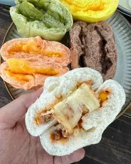 Hình ảnh bánh bao bò ngô phomai