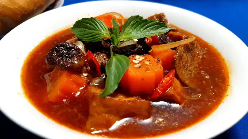 Hình ảnh bò kho mì gói / mì tươi + 1 trái cây tráng miệng