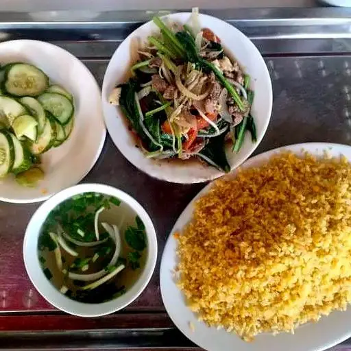 Hình ảnh Cơm rang cải bò giòn tan
