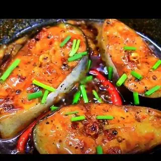 Hình ảnh Cơm cá basa kho