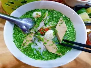 Hình ảnh bánh canh hẹ nha trang đầy đủ