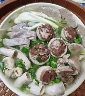 Hình ảnh Phở khô - Lòng thập cẩm 
