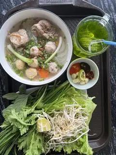 Hình ảnh bún sườn non mọc