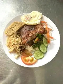 Hình ảnh Cơm Sườn Bì Chả La
