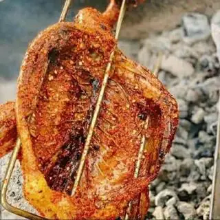 Hình ảnh Gà nướng muối ớt 2con tặng 2ly trà tắc