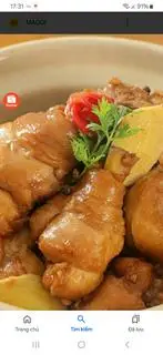 Hình ảnh Cơm thịt gà kho với dưa chua
