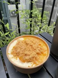 Hình ảnh Bông lan trứng muối kem cheese lớn (750ml)