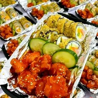Hình ảnh Combo kimbap chiên - gà sốt