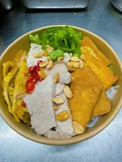 Hình ảnh Bún Nước Tương TRỨNG