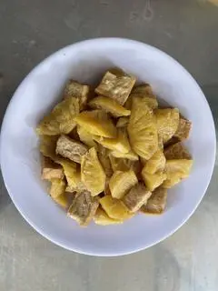 Hình ảnh Cơm đậu hủ kho thơm chay
