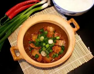 Hình ảnh cháo trắng thịt kho tiêu