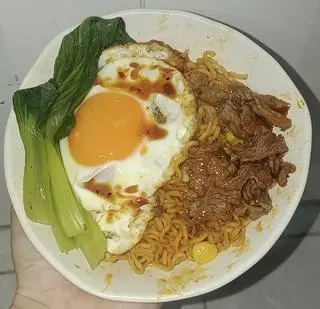 Hình ảnh Mì Trộn Indomie - Trứng, Bò