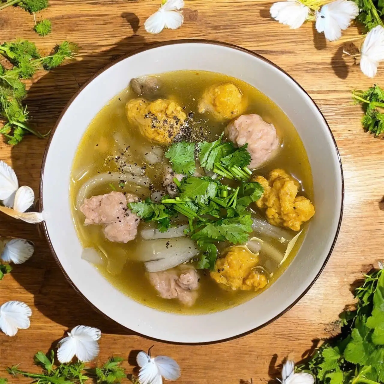 Hình ảnh Bánh canh bột lọc dai - chả cua chả tôm