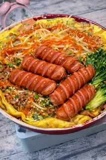 Hình ảnh Nui chiên 2 trứng xúc xích