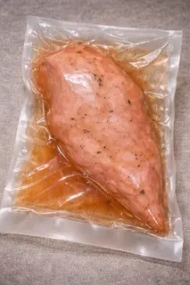 Hình ảnh 250g Gà Nấu Chậm Vị Xá Xíu