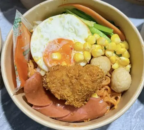 Hình ảnh Mì Trộn Gà Xù