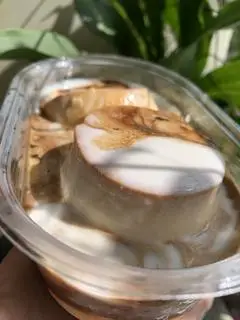 Hình ảnh Bánh flan nước cốt dừa và café