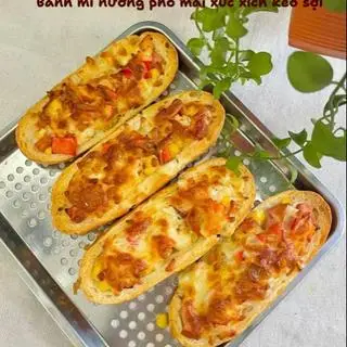 Hình ảnh Bánh Mỳ Xúc Xích Phomai