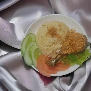 Hình ảnh Cơm Gà Mắm Tỏi + Canh Rong Biền