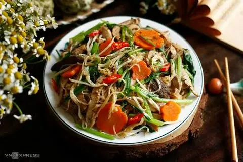 Hình ảnh Hủ tiếu sốt bò