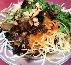 Hình ảnh Gỏi đu đủ khô bò đen