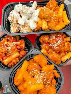 Hình ảnh Combo Béo: Tobokki + Khoai + Gà Viên(300) Sốt 1-2 Vị