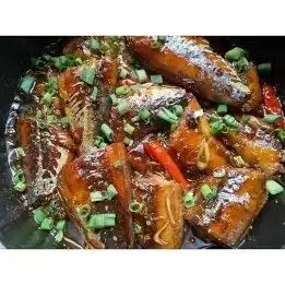 Hình ảnh cơm cá nục sốt chua ngọt 