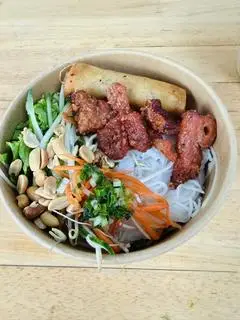 Hình ảnh Bún thịt nướng - chả giò