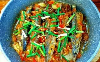 Hình ảnh Cơm Cá Nục Sốt Cà