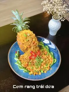 Hình ảnh Cơm Rang Trái Dứa