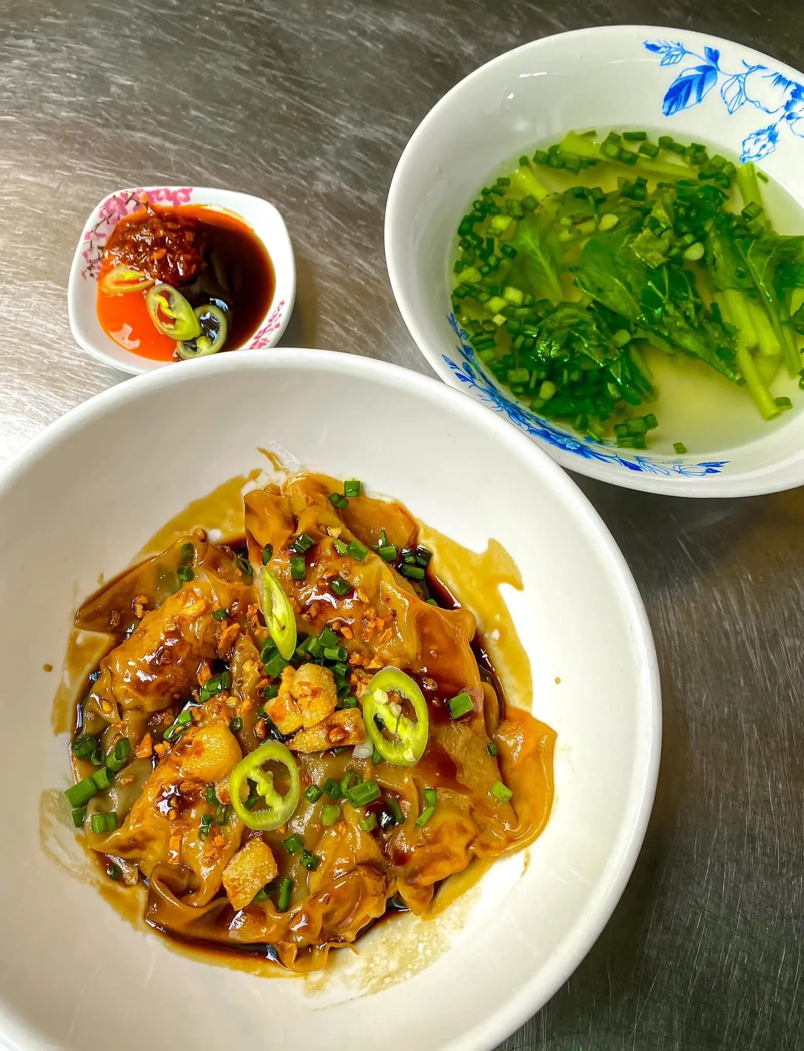Hình ảnh Sủi cảo khô sốt dầu hào