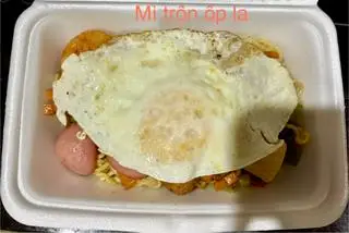 Hình ảnh Mỳ trộn ốp la