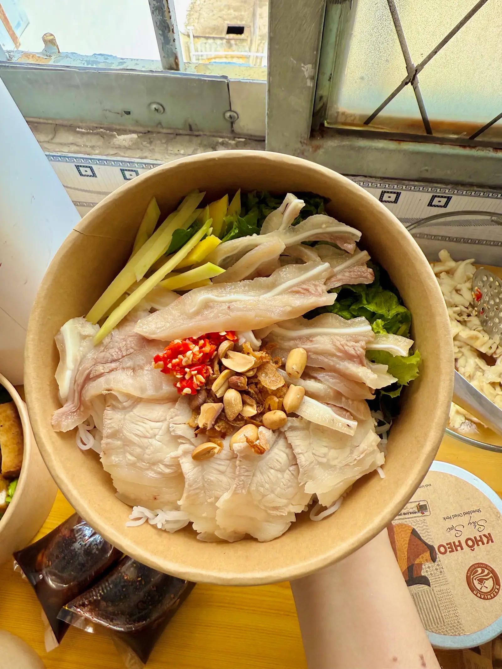 Hình ảnh Bún mắm nêm tai heo 