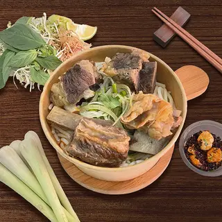 Hình ảnh Bún bò Huế Sườn sụn Bò