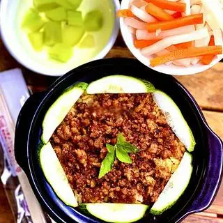 Hình ảnh Cơm thố thịt chưng mắm tép