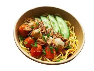 Hình ảnh mì trộn viên chiên