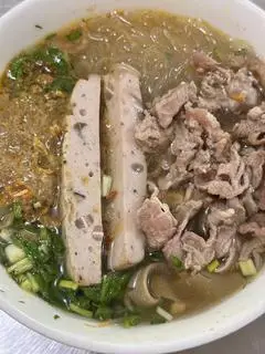 Hình ảnh Miến riêu cua giò bò 