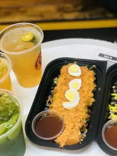 Hình ảnh Bánh Tráng Cuốn Phô Mai Ruốc Cay