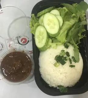 Hình ảnh Cơm Thịt Ba Rọi Xào Mắm Ruốc 