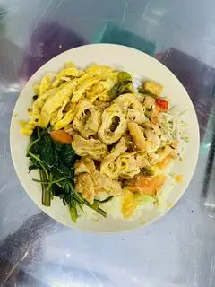 Hình ảnh Cơm chay mì căn kho sả ớt