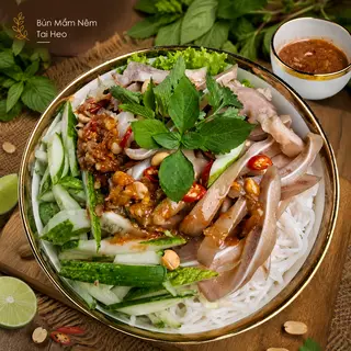 Hình ảnh Bún Mắm Nêm Tai Heo