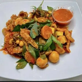 Hình ảnh Chân Gà Mix Trứng Non Sốt Thái ( Nhỏ )