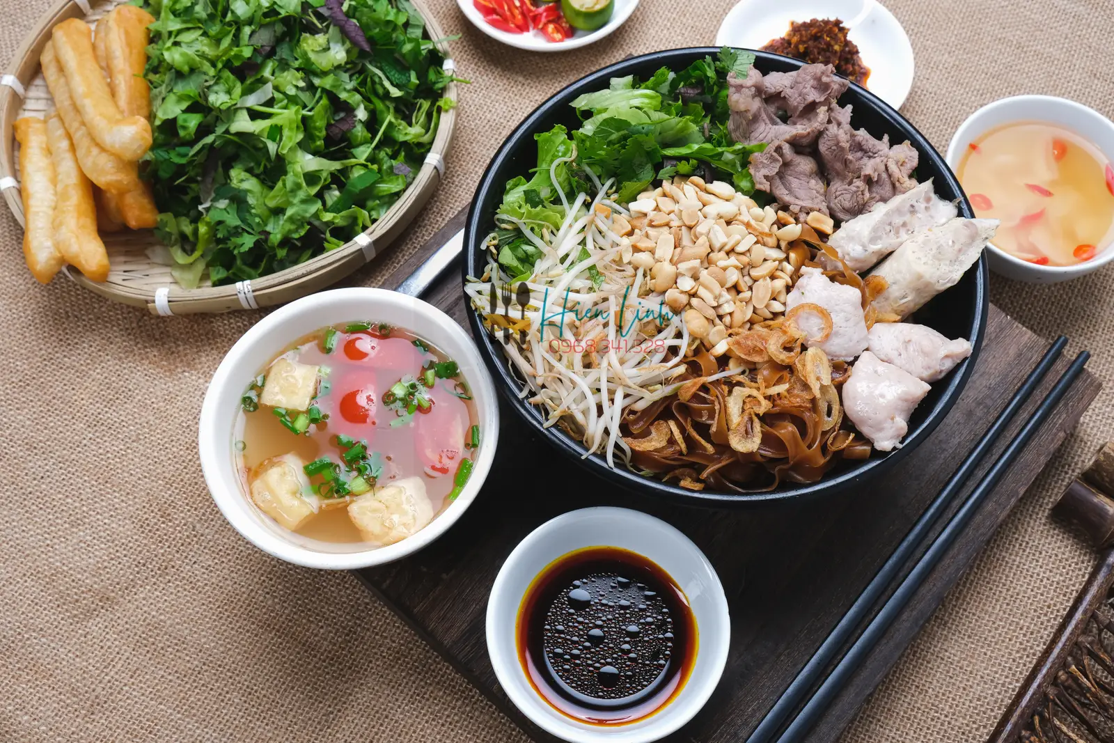 Hình ảnh Combo 2 người: 1 Bánh đa trộn đầy đủ, 1 Bún riêu đầy đủ không trứng, 1 chai nước suối Dasani 510ml