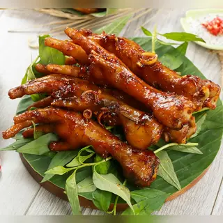 Hình ảnh Chân Gà Nướng Muối Ớt