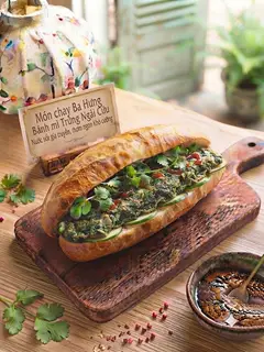 Hình ảnh Bánh mì trứng ngải 