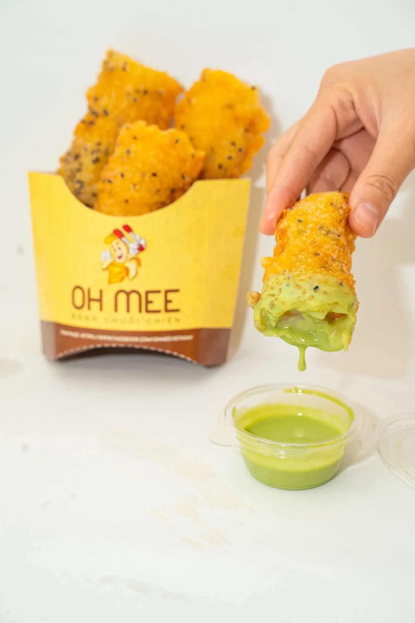 Hình ảnh Bánh chuối chiên sốt matcha