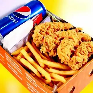 Hình ảnh Combo gà 4 miếng - khoai - nước ngọt
