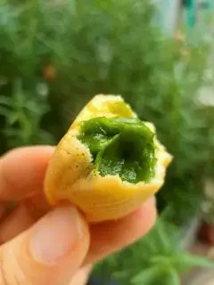 Hình ảnh Bánh bắp nhân trà xanh