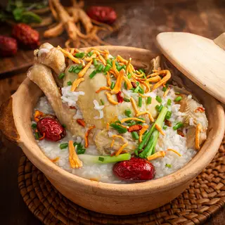 Hình ảnh Lẩu cháo gà hầm đông trùng hạ thảo (1/2 con)