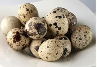 Hình ảnh 3 trứng cút luộc 